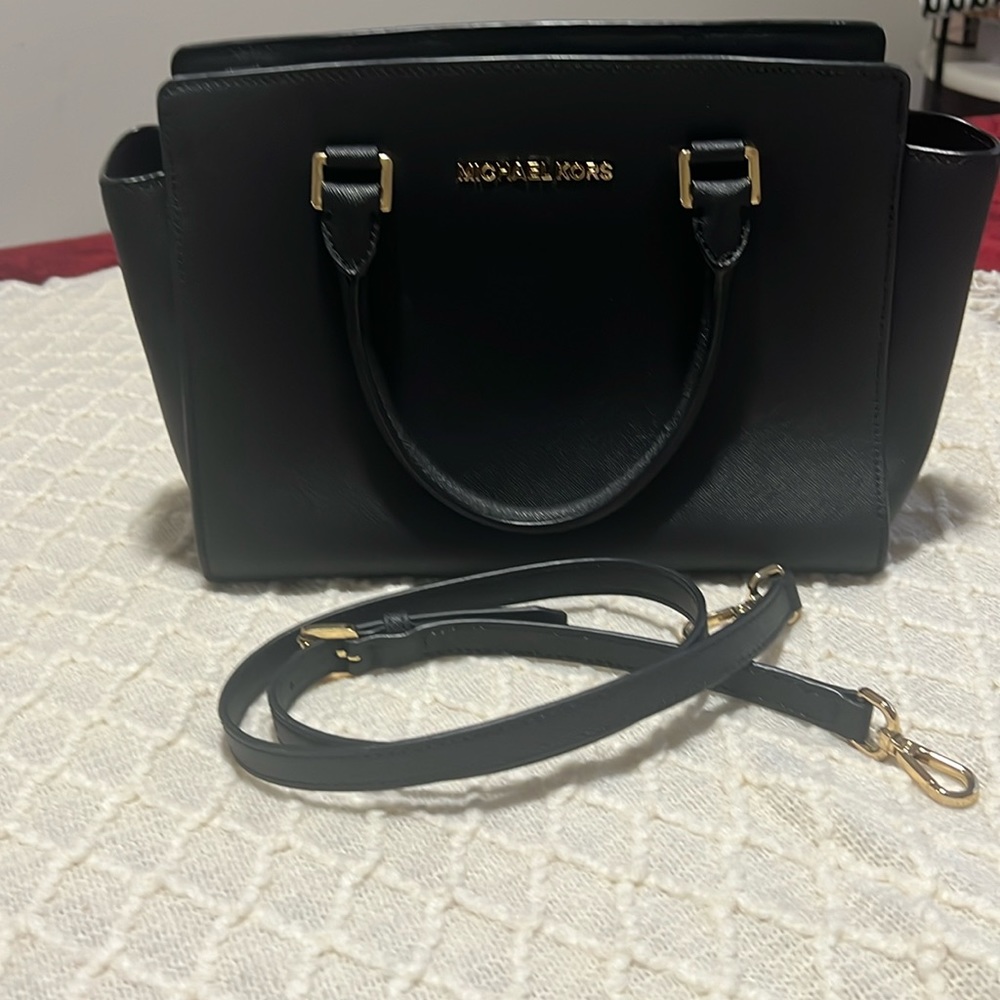 Michael kors saffiano leather crossbody